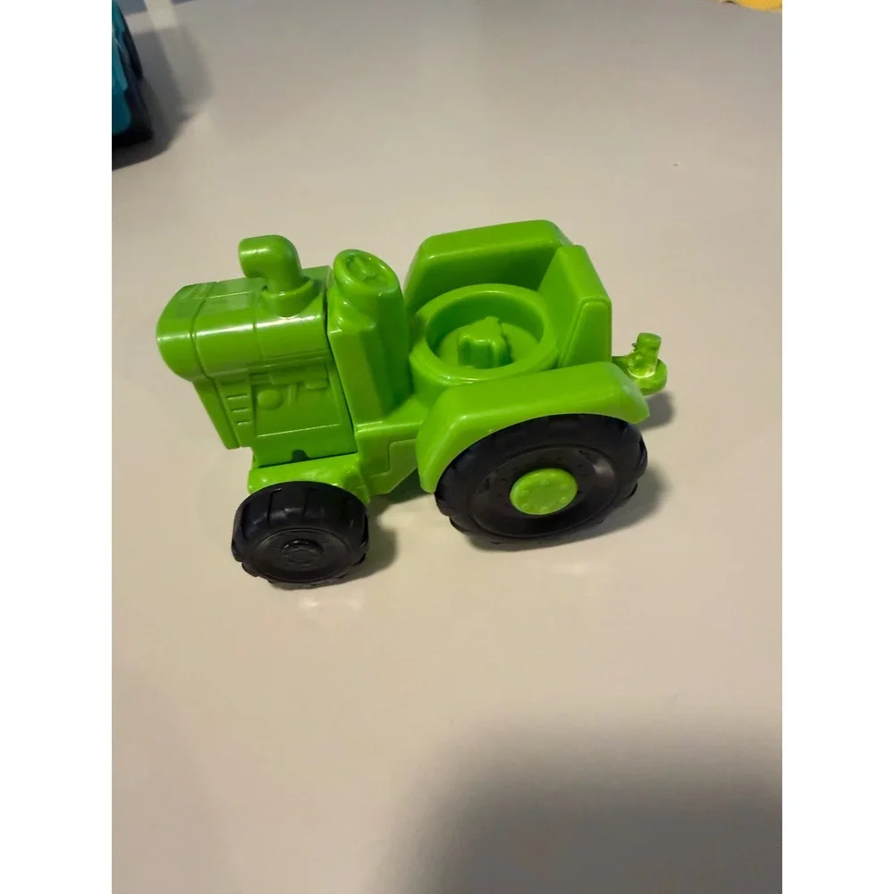 Fisher-Price Little People Green Tractor Toy 2016 Mattel Smiling Face